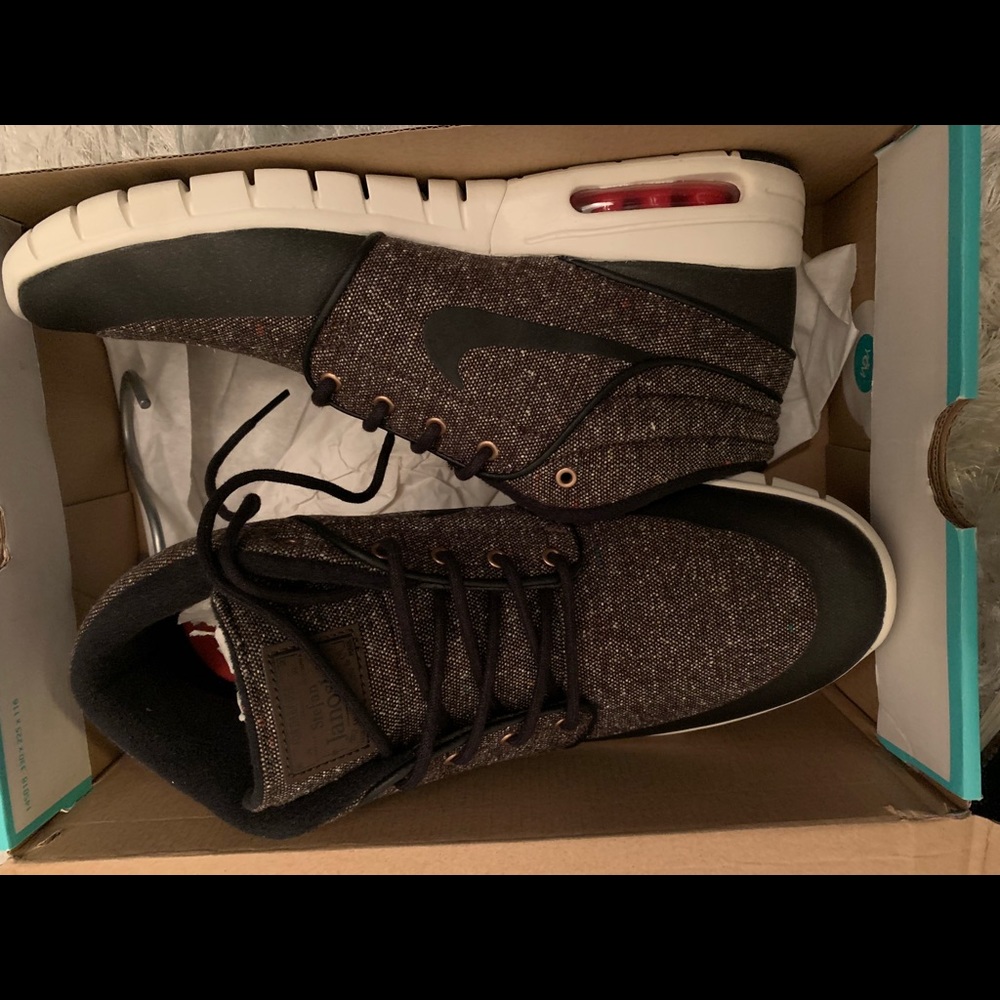 Nike Air, new in box. Size 10